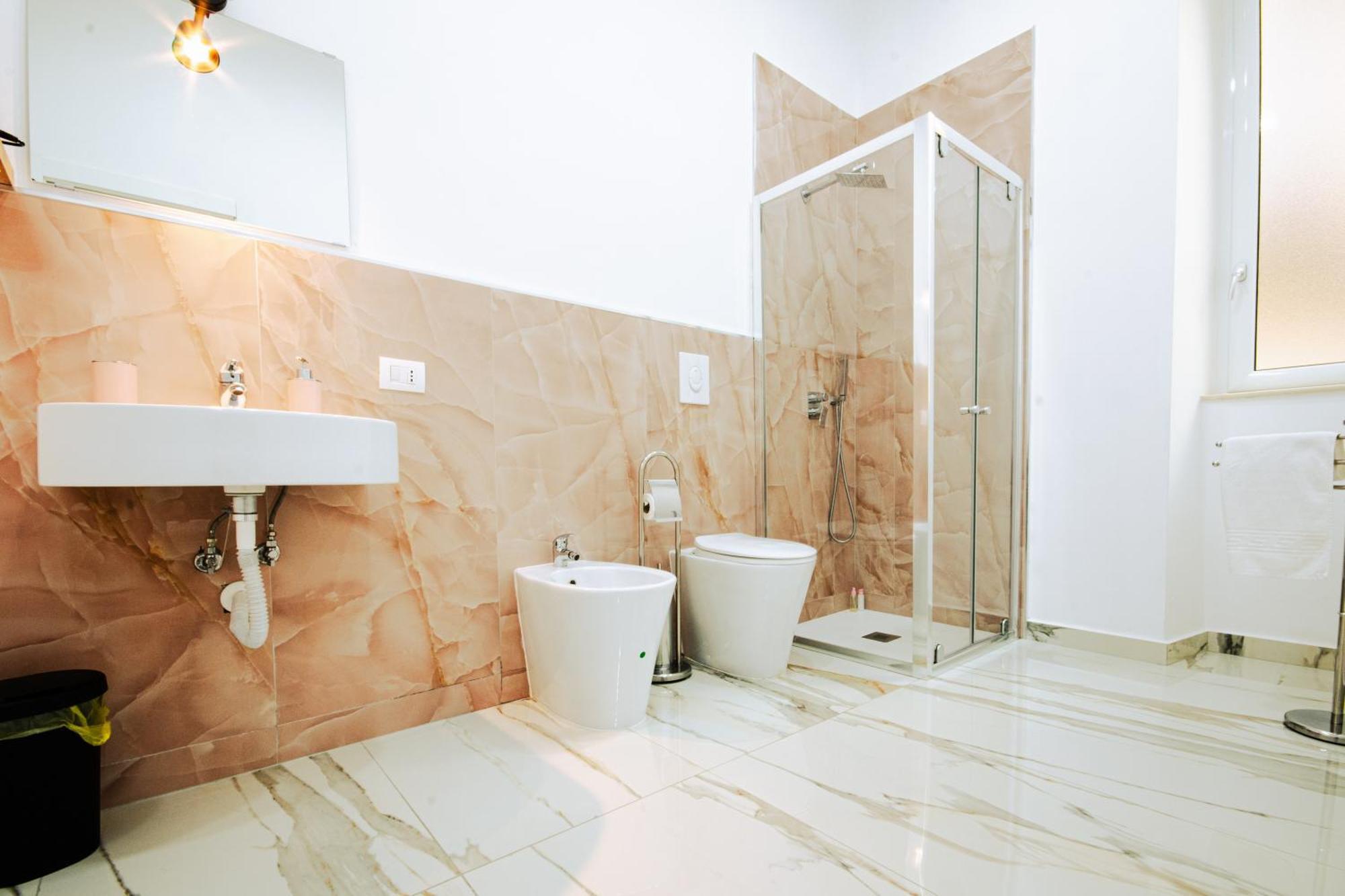 Light Hotel Наполи Екстериор снимка