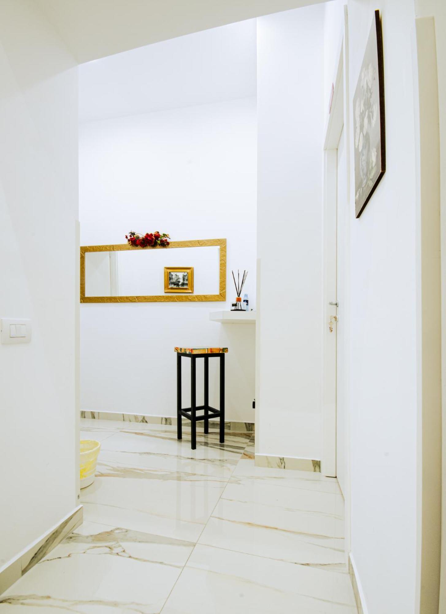 Light Hotel Наполи Екстериор снимка