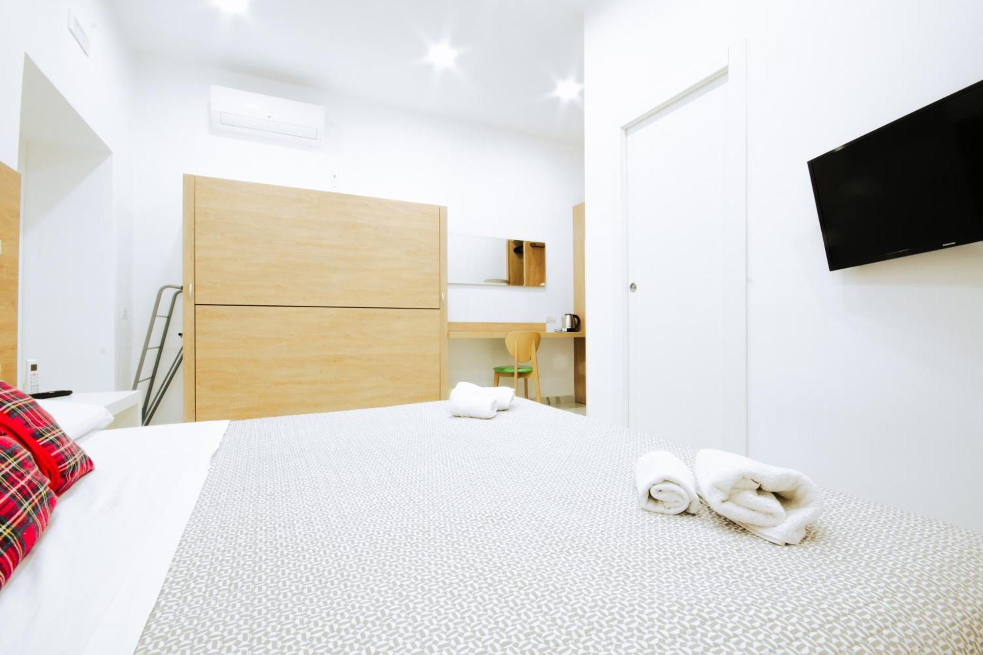 Light Hotel Наполи Екстериор снимка
