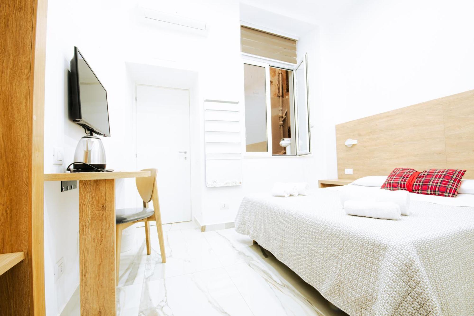 Light Hotel Наполи Екстериор снимка